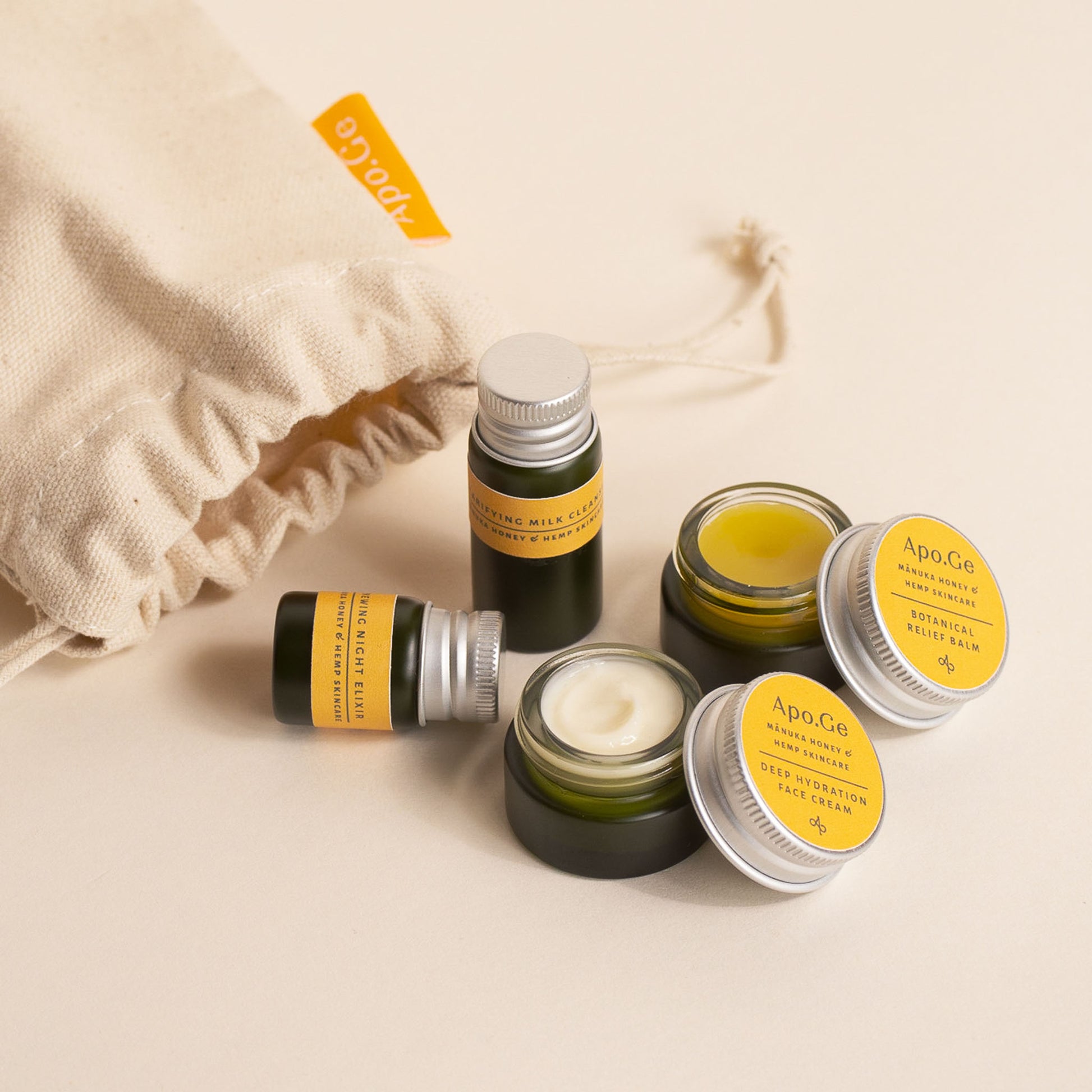 apo ge manuka honey skincare discovery set sample sizes produc texture and packaging 